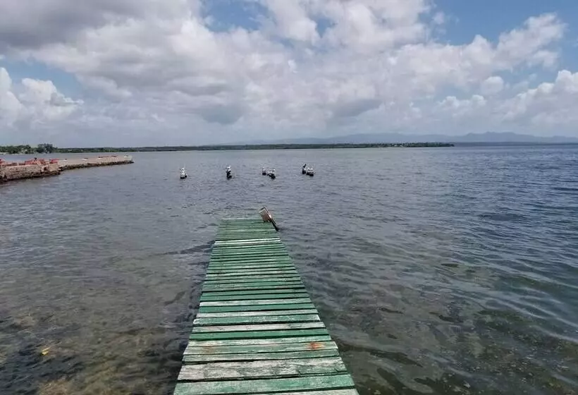پانسیون Vista Al Mar Cienfuegos