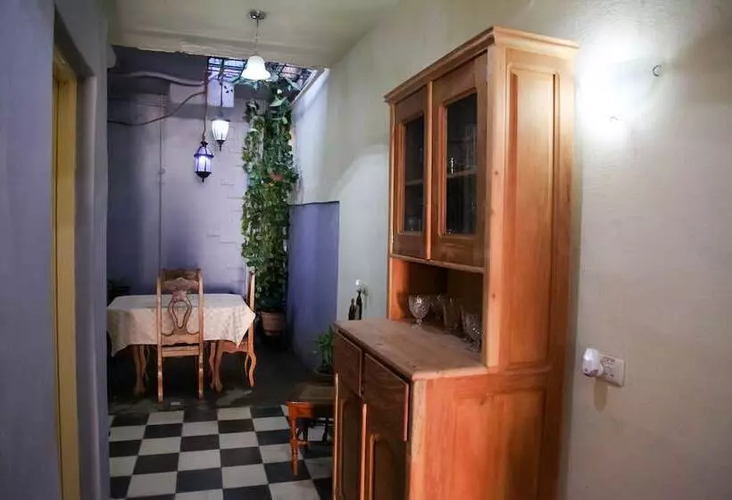 ペンション Hostal Cecilia A&d