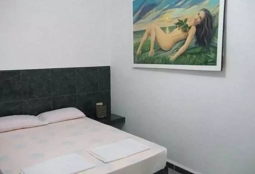 ペンション Hostal Belkis