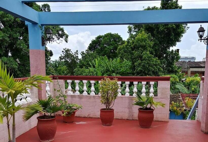 پانسیون Hostal Belkis