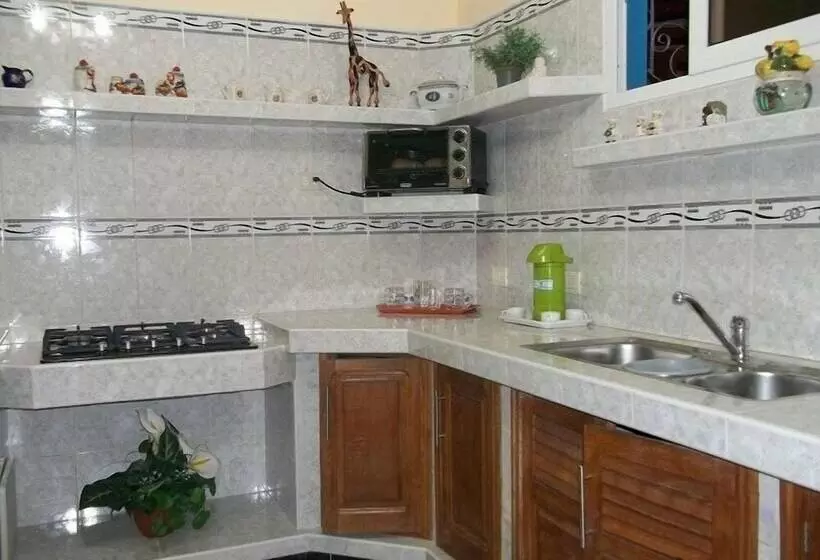 ペンション Hostal Belkis