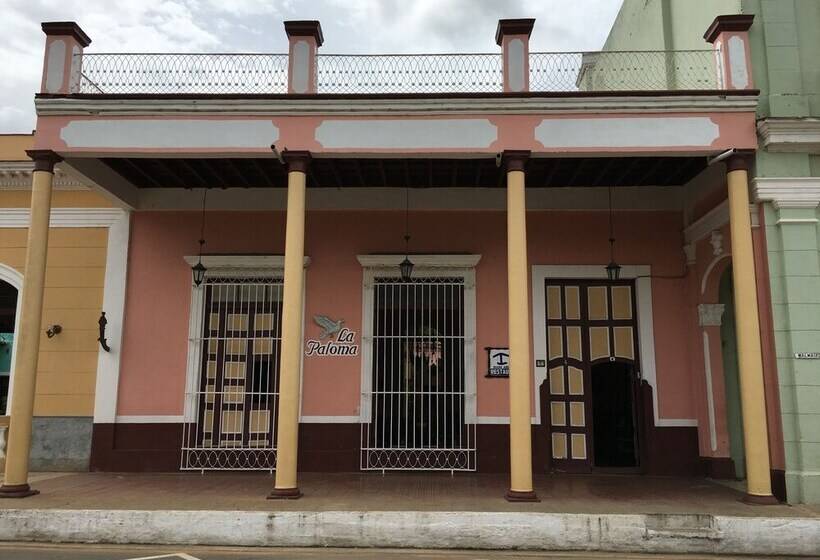 پانسیون Hostal La Paloma