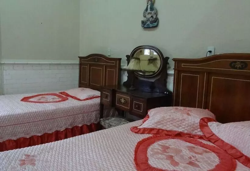 ペンション Hostal La Paloma