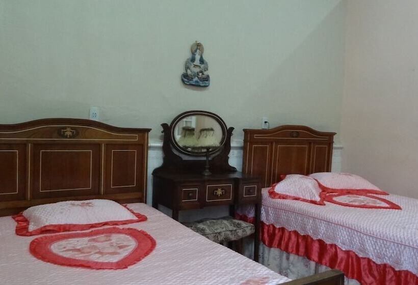 پانسیون Hostal La Paloma