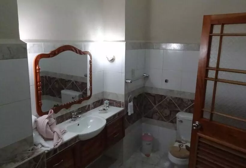 ペンション Hostal La Paloma