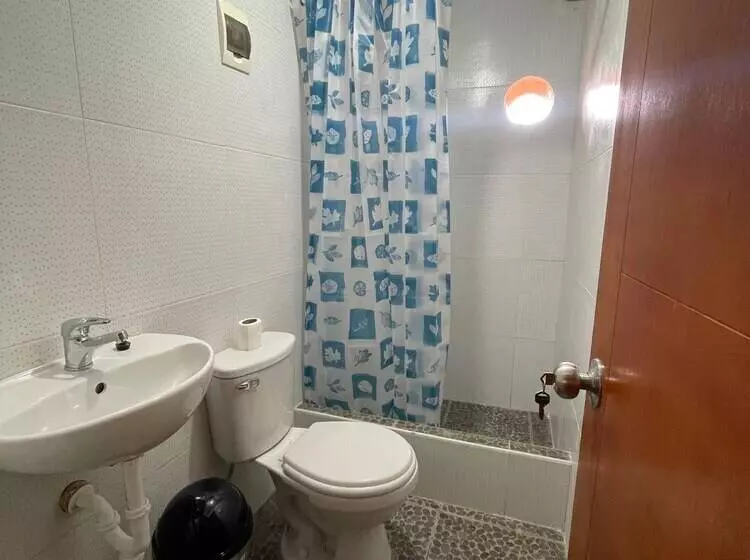 Albergue Casa De Piedra   Vaquería