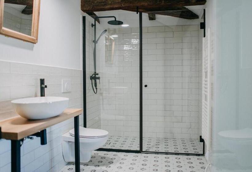 住宿加早餐  Ugron Castle Fiatfalva