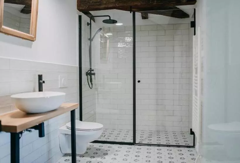 Aamiaismajoitus (B&B) Ugron Castle Fiatfalva