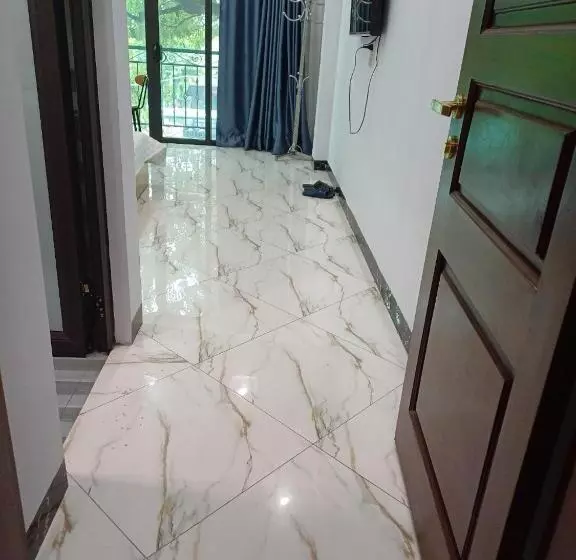 تختخواب و صبحانه Hoa Ban Hà Nội