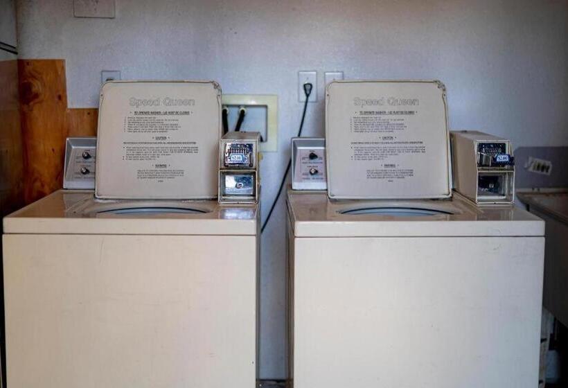 Отель Oyo Riverside Inn John Day Or