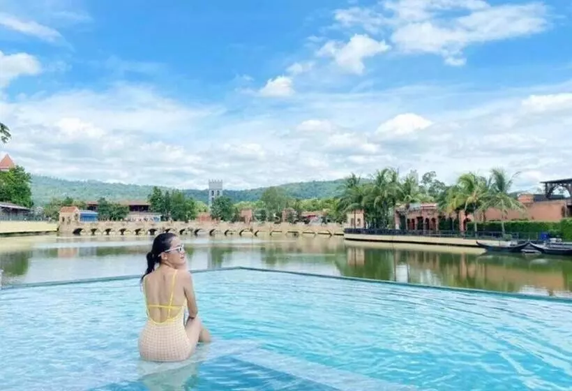 Hotelli The Verona At Tub Lan