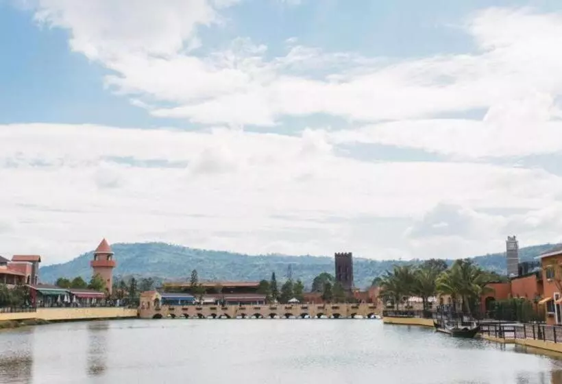 Hotelli The Verona At Tub Lan