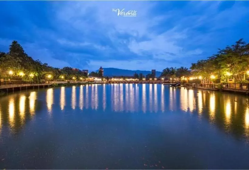 Hotelli The Verona At Tub Lan