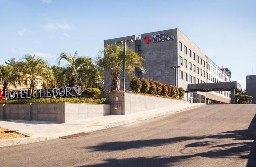 Hotel Theborn Jeju