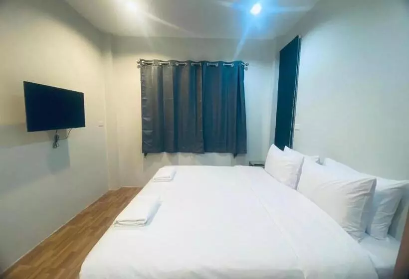 ペンション Masters Tee Lamai Koh Samui