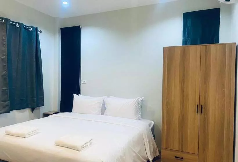 ペンション Masters Tee Lamai Koh Samui