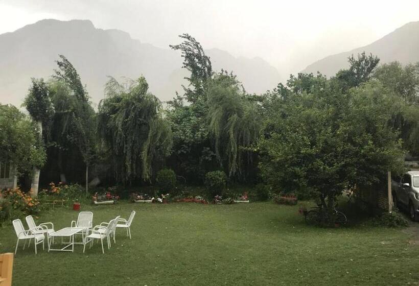 پانسیون Pecone Resort