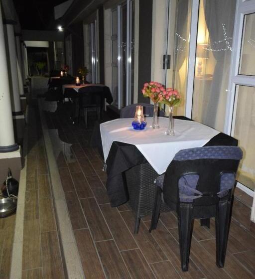 پانسیون The Flamingo Suite At Frederick S Place