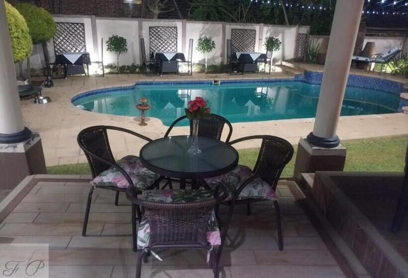 پانسیون The Flamingo Suite At Frederick S Place