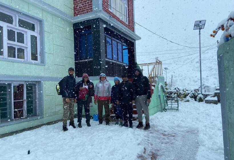 Pensão Trekking Cougars Guest House