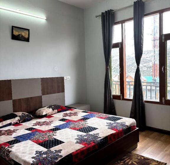 Pensão Trekking Cougars Guest House