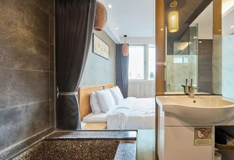 هاستل Tenlien Onsen Hot Spring