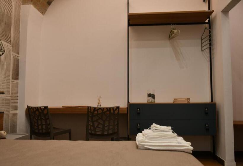 تختخواب و صبحانه Antico Palazzo