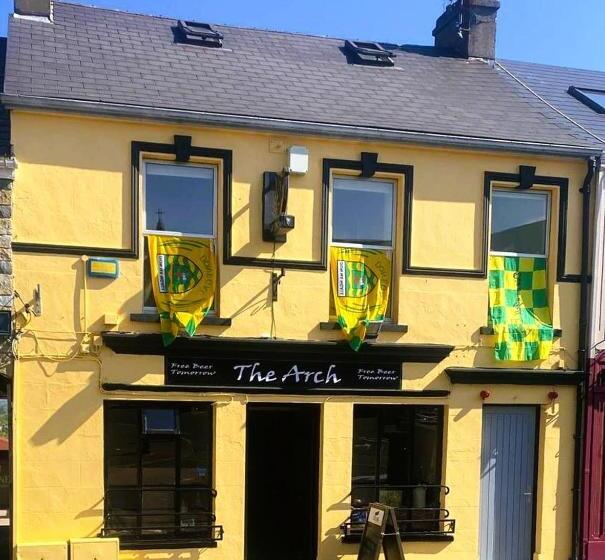 Bed and Breakfast No 2 The Arch