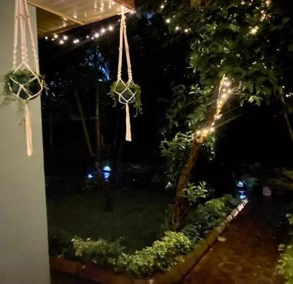 تختخواب و صبحانه Tukutane Kilimanjaro   Homestay