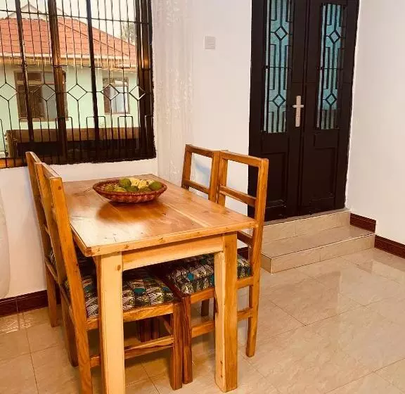 تختخواب و صبحانه Tukutane Kilimanjaro   Homestay