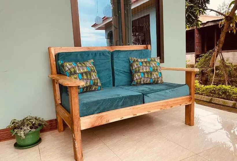 تختخواب و صبحانه Tukutane Kilimanjaro   Homestay