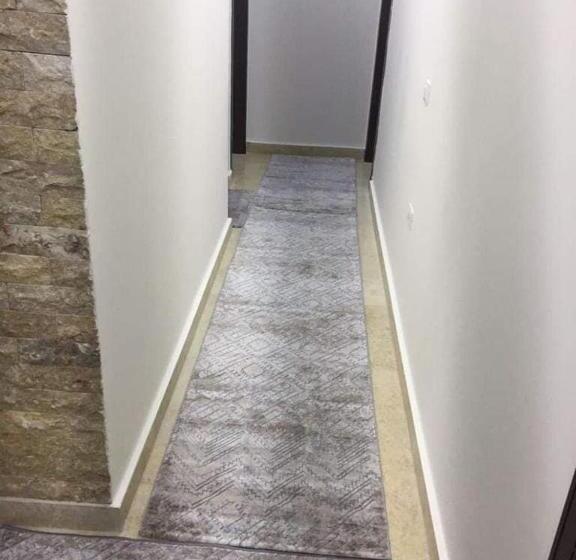 تختخواب و صبحانه Zzinn