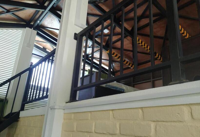 Green Water Resort   Mountain Villa With Natural Pool