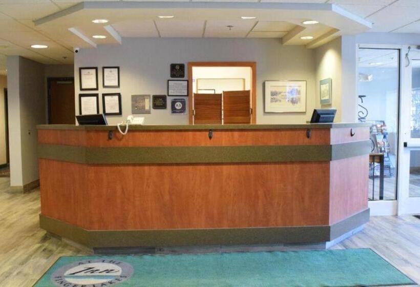 酒店 Inn At The Finger Lakes