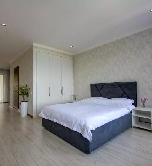 Novel Hotel And Apartments