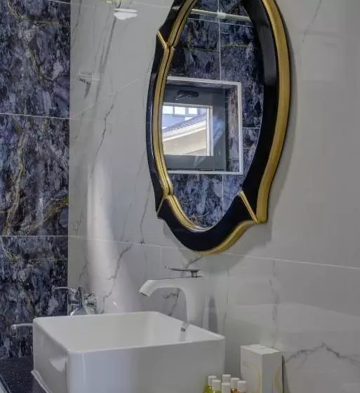 Novel Hotel And Apartments