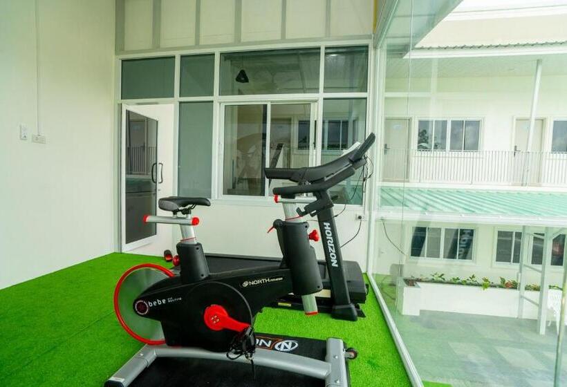 בית מלון כפרי Puean Chang Resort Phuket