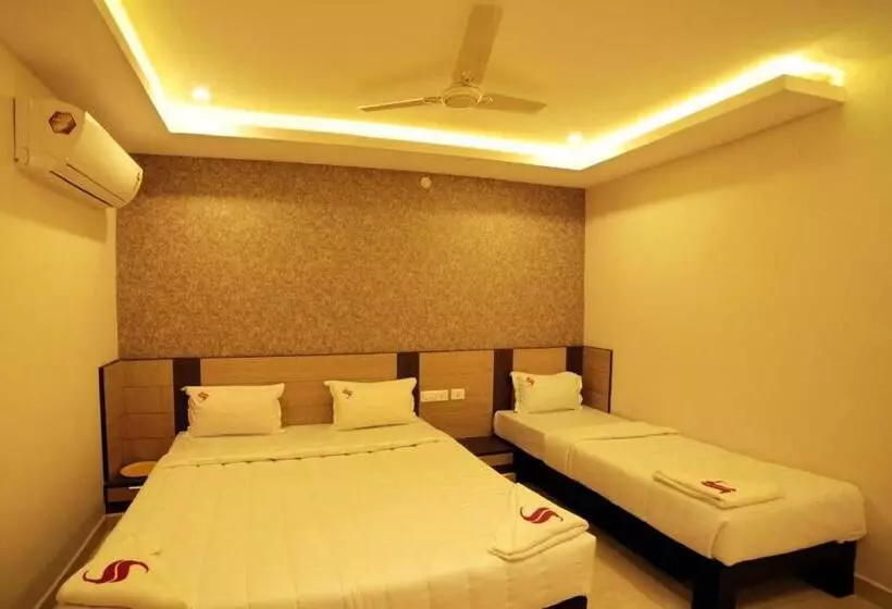 هتل Sathyaa Grand Inn