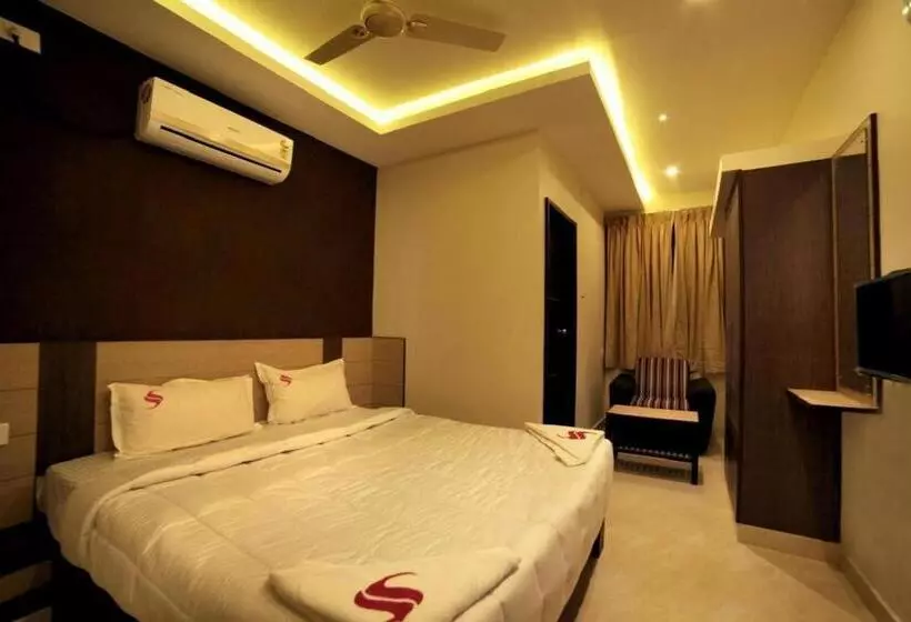 هتل Sathyaa Grand Inn