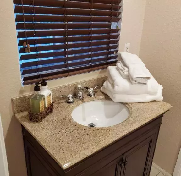 Hotelli The Treetop Terrace At The Historic Arrowhead Lodge