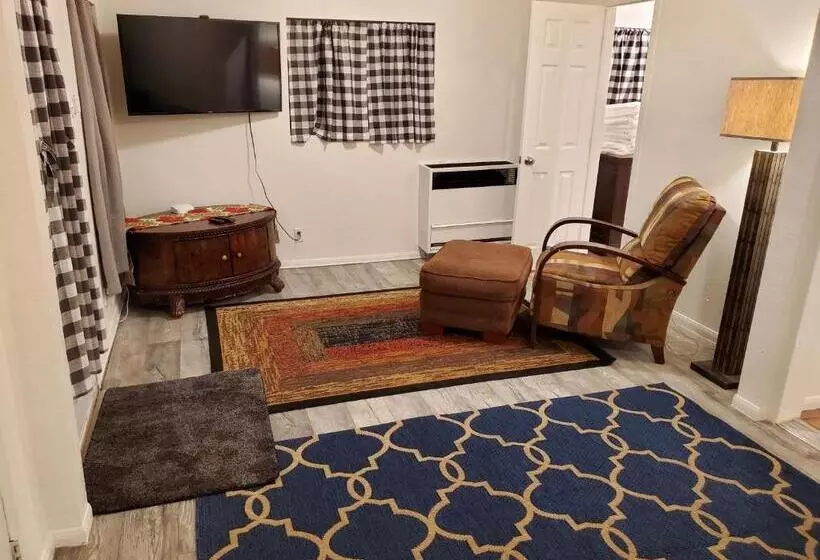 Hotelli The Treetop Terrace At The Historic Arrowhead Lodge