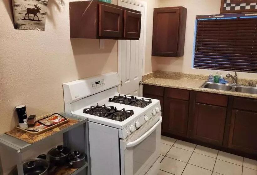 Hotelli The Treetop Terrace At The Historic Arrowhead Lodge