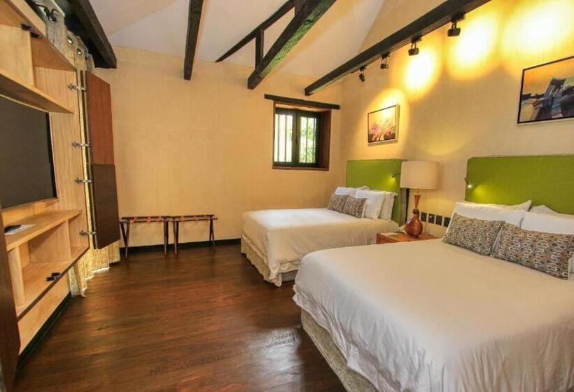 هتل Uvence Garden