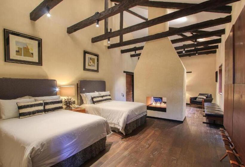 هتل Uvence Garden