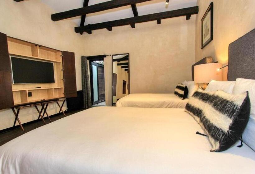 هتل Uvence Garden