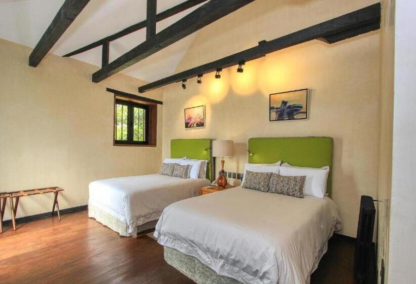 هتل Uvence Garden