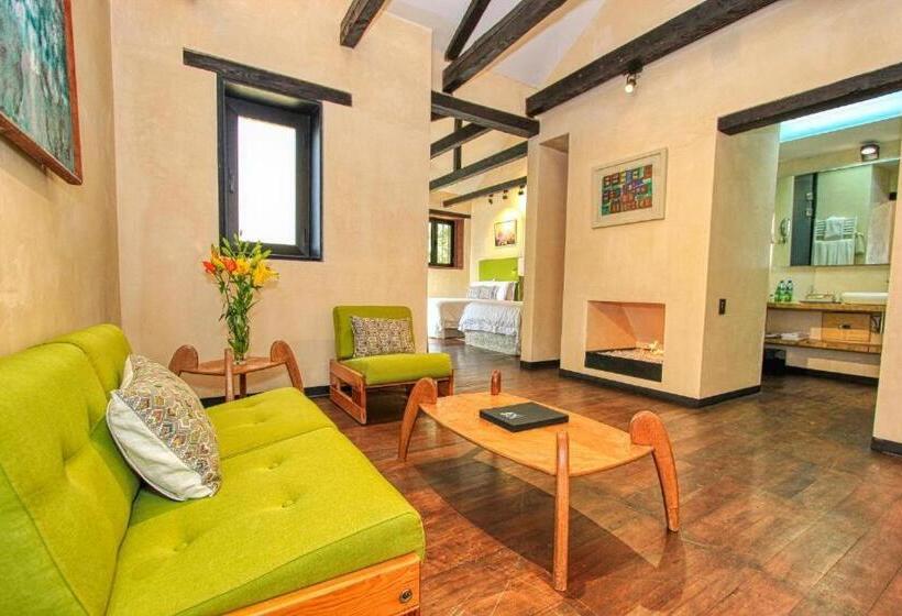 هتل Uvence Garden