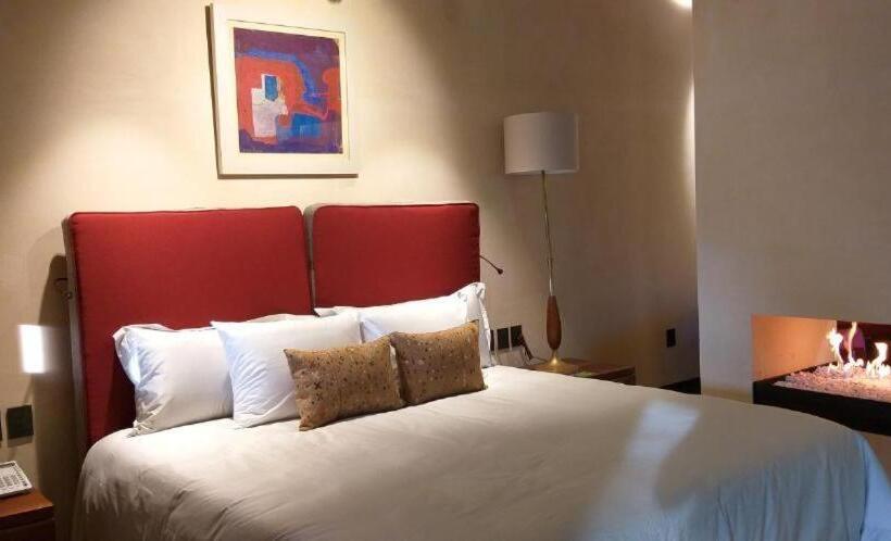 هتل Uvence Garden