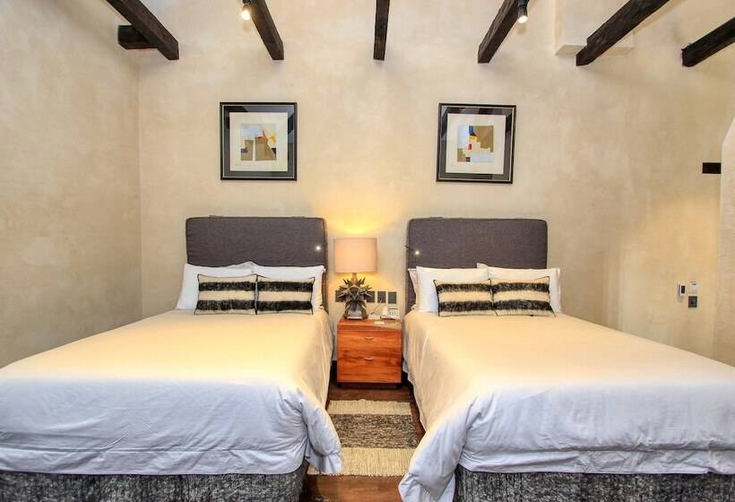 هتل Uvence Garden