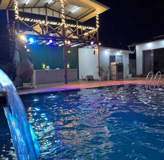 Hotelli Yashasvi Farm And Resorts